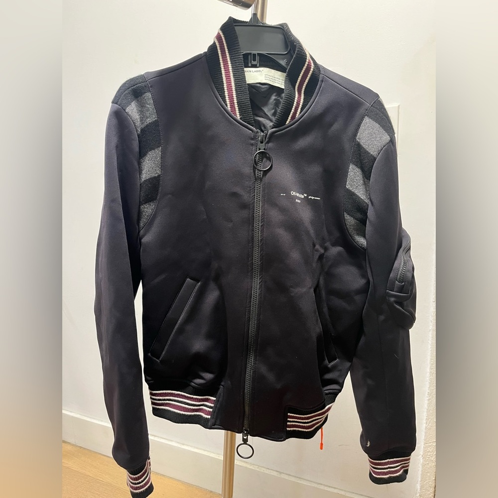 OFF WHITE VARSITY NYLON JACKET SIZE MEDIUM EXCELLENT CONDITION